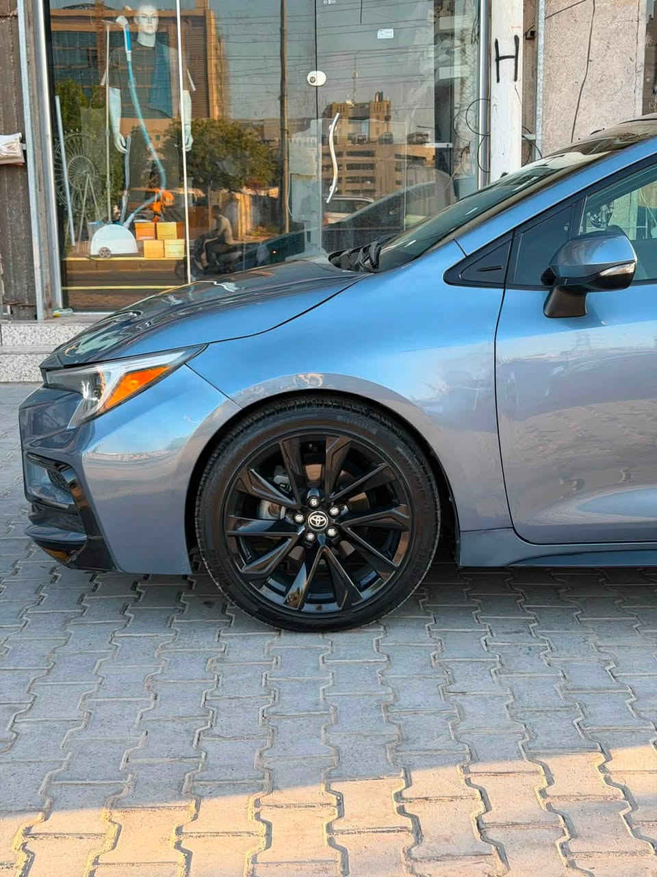 كورلا 2023 وراد امريكي XSE 
اعلى فئة بالكورلا فول مواصفات 
بصمة 
فتحة 
جلد 
محرك 2000 
كشن كهرباء 
ويل بلاك 
شاحن موبايل 
كشنات تدفئة 
شاشة كبيرة
سايد بريك كهرباء 
تحكمات مقود 
اوتو هولد 
درايف مود
كامرة خلفية
ماشية 32  الف 
حادث جاملغ وبنيد 

السعر / 125$ ورقة  بدون رقم 

العنوان / كربلاء المقدسة  - معارض حي الصناعي
معرض الليره لتجارة السيارات 
***********
***********
