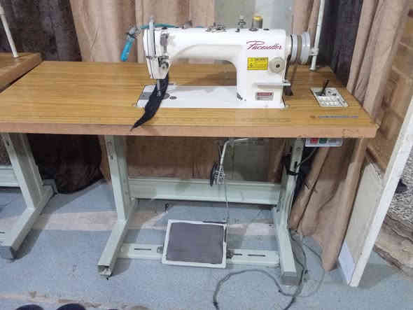 السلام عليكم للبيع مكاين خياطة صناعي باسستر وجاكي سعر الوحده 170بغداد الشعب قرب مستشفى الزهراء الاهلي ***********ابو عباس
