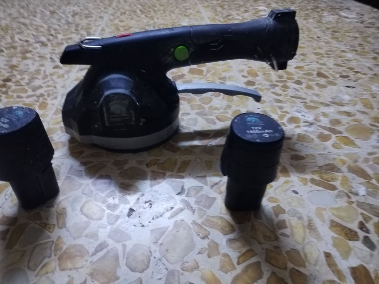 رجاج فابريتر كريم الشمري استعمال قليل سعر 40 قفل
*********** واتس اب فقط خط مغلق
