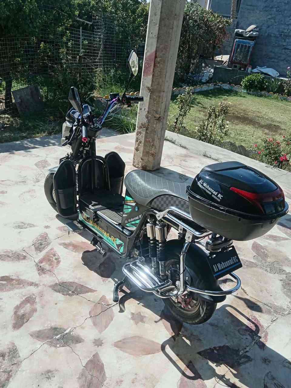 سلام عليكم دراجه شحن جديده حيل بطاريات جدد ما بيه اي نقص مكانه خالديه التواصل ***********علا هاذا الرقم
