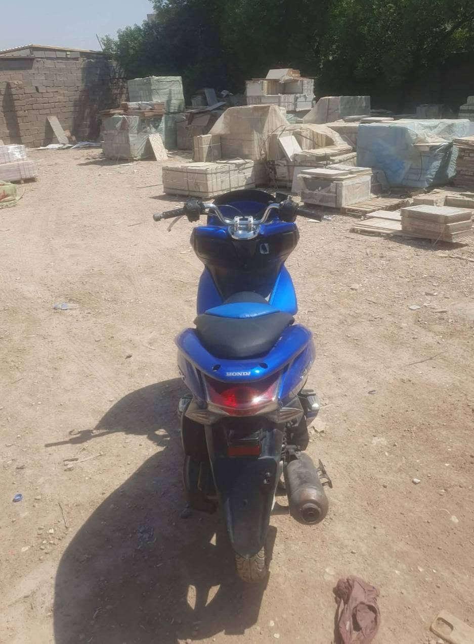 سلام عليكم جيل اول للبيع محرك ١٢٥ اكو صوت لو كلج او مكينة ابيع كوم حديد سعرها ٧٥٠ مكانها بغداد ***********
