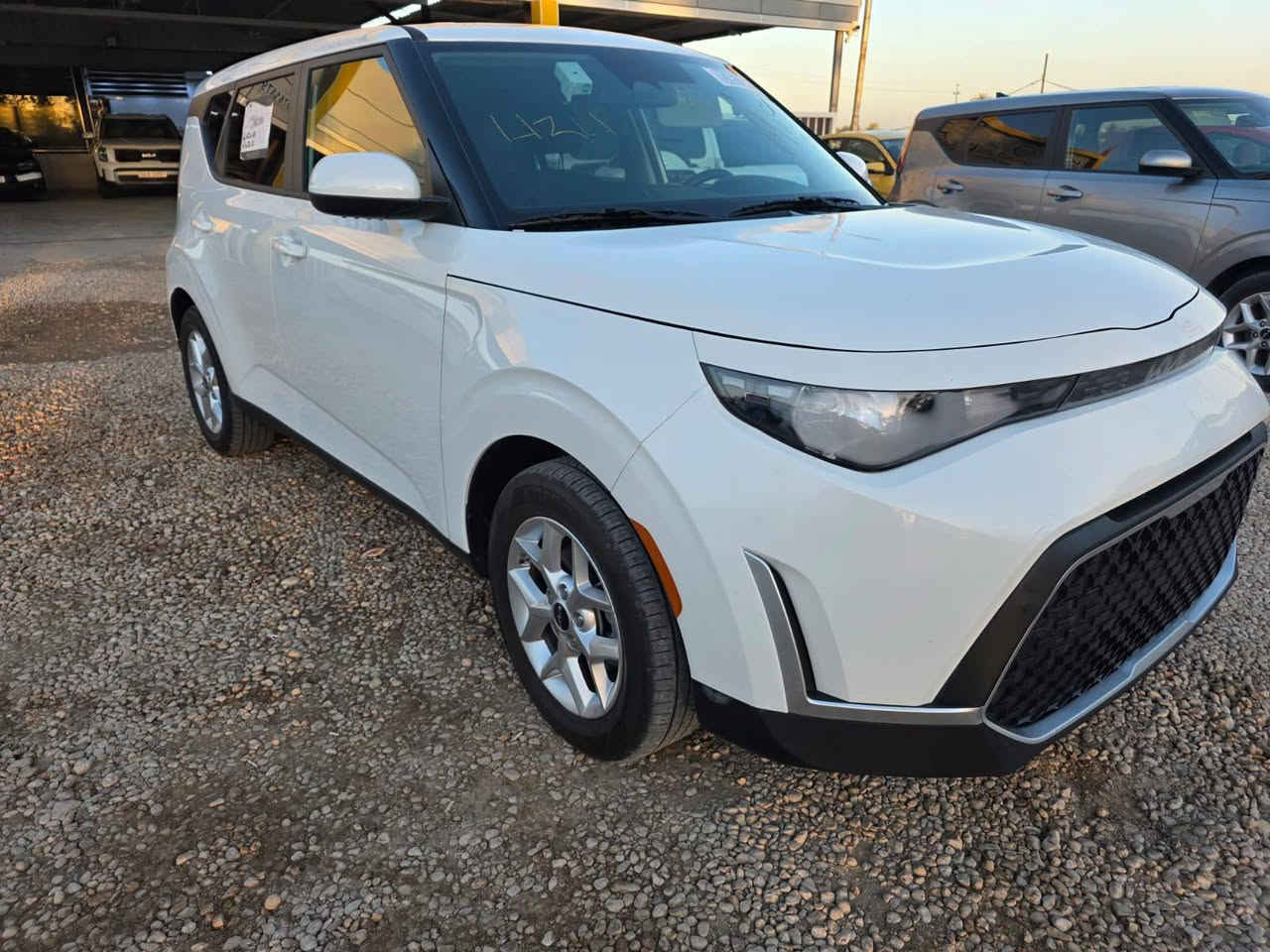 السلام عليكم
لبيع كياصول
موديل 25
المسافه المقطوعه 9000mi
دخول جديد تترقم جميع المحافظات 
بدون يرباك بدون دواخل تبديل بنيد فقط
رقم الشاصي وصور الحادث مرفقه بل منشور 
مكاني بابل 
السعر 160
***********
