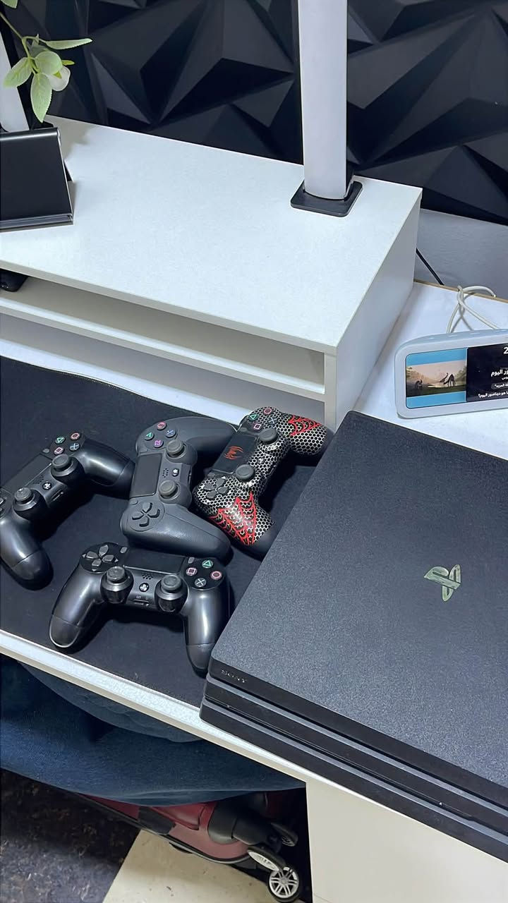 مهكر PS4 PRO 4K 
نظام تهكير قرص مباشر يفتح 
جهاز نضيف استخدام شخصي 
مفتوح منظف فقط 
ذاكرة واحد تيرة
وياه 4 جوستكات 2 اصلي 2 تجاري
وياه ملحقات كاملة كيبل اجي دي وبور اصلي 
سعره 375 بيه مجال للطيبين 🔥


**إذا كنت صاحب هذا الإعلان وتريد حذفه لأي سبب، رجاءا أرسل رسالة إلى الدعم الفني**