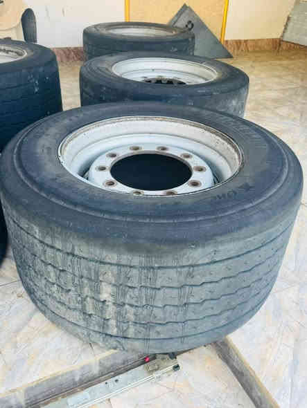 للبيع السعر 8 ورقات وبيهن مجال كاملات هنه ويالتهن العدد 7 للستفسار *********** العنوان واسط الصويره
