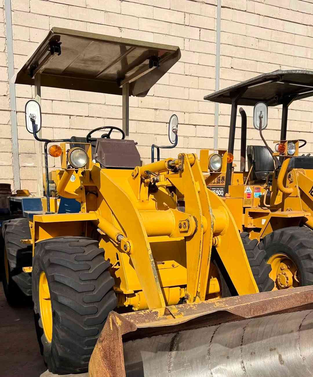 شفل كوماتسو w70 دخول جديد بحاله الوكاله  ساعات العمل 5531 فقط 
للستفسار ***********
