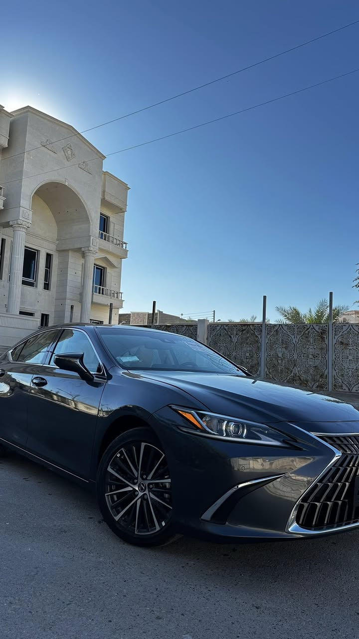 ES 300 هايبرد داخل لونين ابيض
🚨مكفولة من الصبغ 

‎الموديل 2025 🚨

ماشية 89 كيلو فقط بحالة الوكالة

محرك 2.5 اربعه سلندر هايبرد

المواصفات:
بصمة تشغيل 
فتحة سقف 
‎دخول ذكي ( 5 بصمات )
داتا شو 

ماوس تحكم 
‎كشنات جلد 
‎كشنات كهرباء 
‎كشنات ميموري   
‎كشنات تدفئة+ تبريد
‎نقطه عمياء 
‎اوتو هولد 
‎هندبريك بصمه 
‎رادارات
‎اشاير بالمري  
‎شحن واير ليس   
‎التحكم التلقائي بالتكييف ثنائي 
‎نظام ماقبل الاصطدام 

‎نظام تثبيت السرعة
‎نظام رادار( القيادة الذاتية)     

 322$  🚨
‎🚨الفلوجة   
***********
