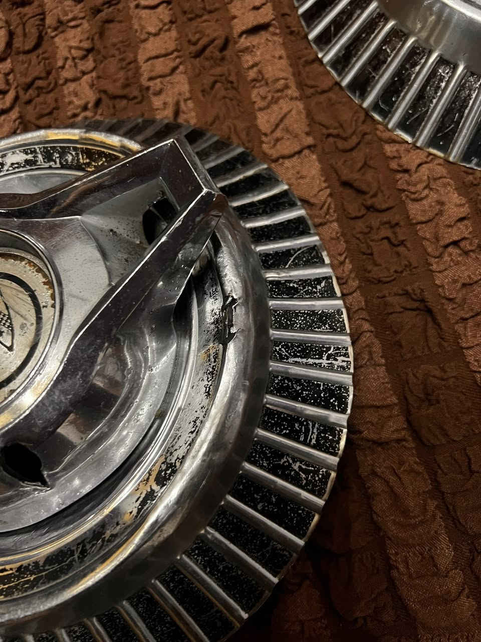 السلام عليكم من رخصت ابو الكروب كبات مايكوري البيع نضيفات وهذا مصرح واحد منهن المكان البياع حي المعالف السعر خاص موجود بس واتساب ***********
