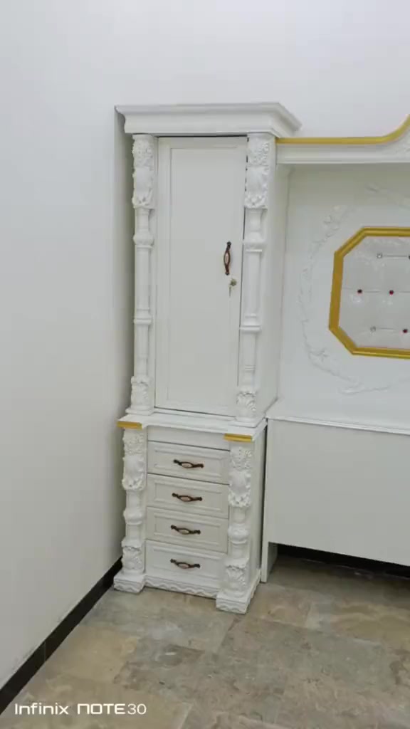 معمل ومعرض حازم اللامي الغرف الاتزكام تصميم تركي تزكام العنوان نهواند قرب بزخانه يوجد ***********
