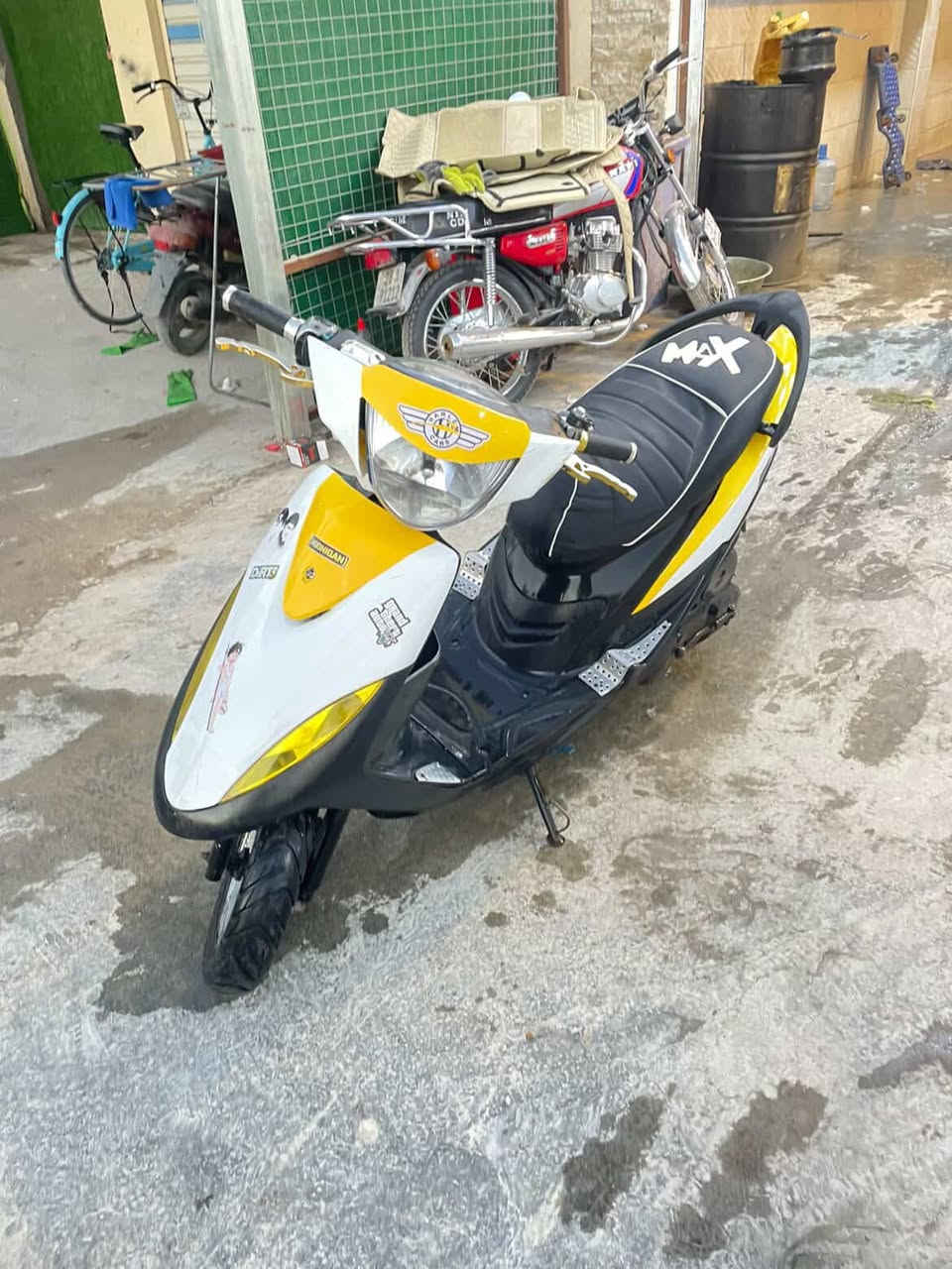 السلام عليكم دراجه ماكس عدله نضيف
ماا مفتوحه بوشته 49 مزود تزويد خارجي فقط صالنصه كاربون فايبر ماا ناقصه شي  شلعه ومعدل فول مكاني نجف كوفه سعره بلخاص


**إذا كنت صاحب هذا الإعلان وتريد حذفه لأي سبب، رجاءا أرسل رسالة إلى الدعم الفني**