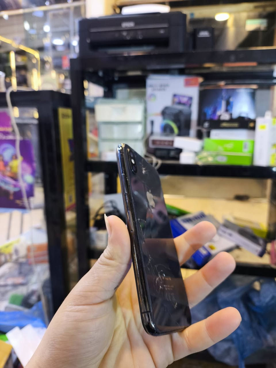 📱 ايفون X عادي
🔹 ذاكرة: 64GB
🔹 البطارية: 100% (مستبدلة أصلي)
✅ الجهاز شغال بالكامل
✅ تك سيم شغال طبيعي
✅ الكامرات شغالات طبيعي
⚠️ اكس 1 يحتاج برمجة – اكس 2 شغال طبيعي
✅ الصوت واضح
✅ الهزازات شغالات طبيعي
📱 الشاشة مستبدلة أصلي
❌ الفيس آيدي واقف
💰 السعر: 55 ألف قفلة بدون معاملة
📍 الموقع: موصل – الأيسر
📞 التواصل:
خاص أو اتصال مباشر
***********
