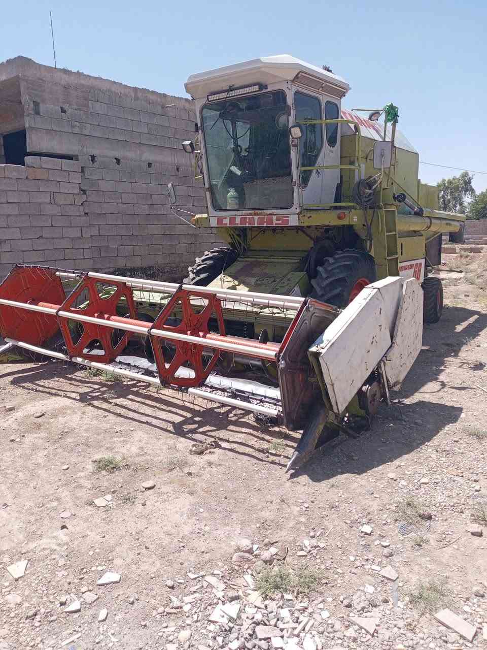 كلاص مديل٨٦ منفيز ٢٠١١ رقم واسط لماني محرك بيركز كهربايت تبريد كله جاهز السعر ١٦ وبيه مجال *********** مكانه ديالى
