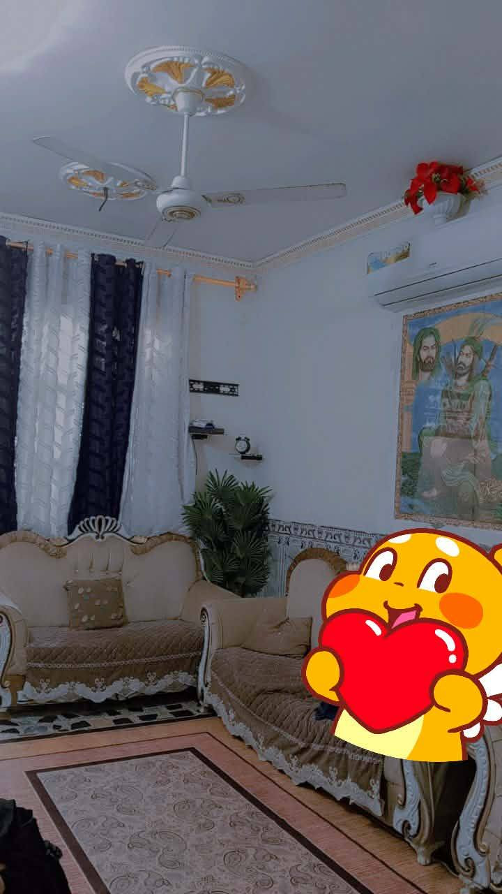 عندي بيت 90 متر كامل خدمات ماء كهربا مجاري تبليط وقريب عل سوق وطابقين سعر 50 شراي يتصل *********** عرض لفتره محدوده بسبب ظروف خاصة جسر ديالى مقابل عماره دفاعي  وهاي صور هم اغتنم الفرصه🏃🏃🏃🏃🏃
