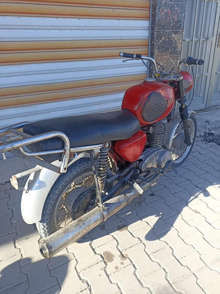 سلام عليكم دراجات امزت 81للبيع   وين ماريد شغل او رح ايستفسار عرقم *********** مكان الدراجات الأنبار ارمادي الصوفيه مقابيل فرع الجنابين
