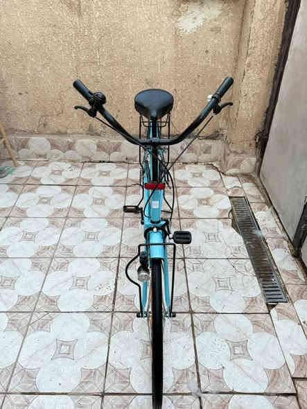 السلام عليكم 
بايسكل بطه BD 
موديل 2018
ياباني شرط 
مختم 
لون مميز سمائي 🟦 
صارله شهر منزله حاويه 
السعر 160 
العنوان كربلاء حي الاطارات 
***********
***********
