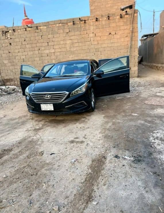 السلام عليكم سوناتا موديل 2016 امريكي حلوه السياره كلش حادث من مريكه بيبان ثنين السايق والخلفي السعر 115 وبيه مجال مكاني شط العرب التنومه  بيع مستعجل الرقم *********** بيع مراوس عادي
