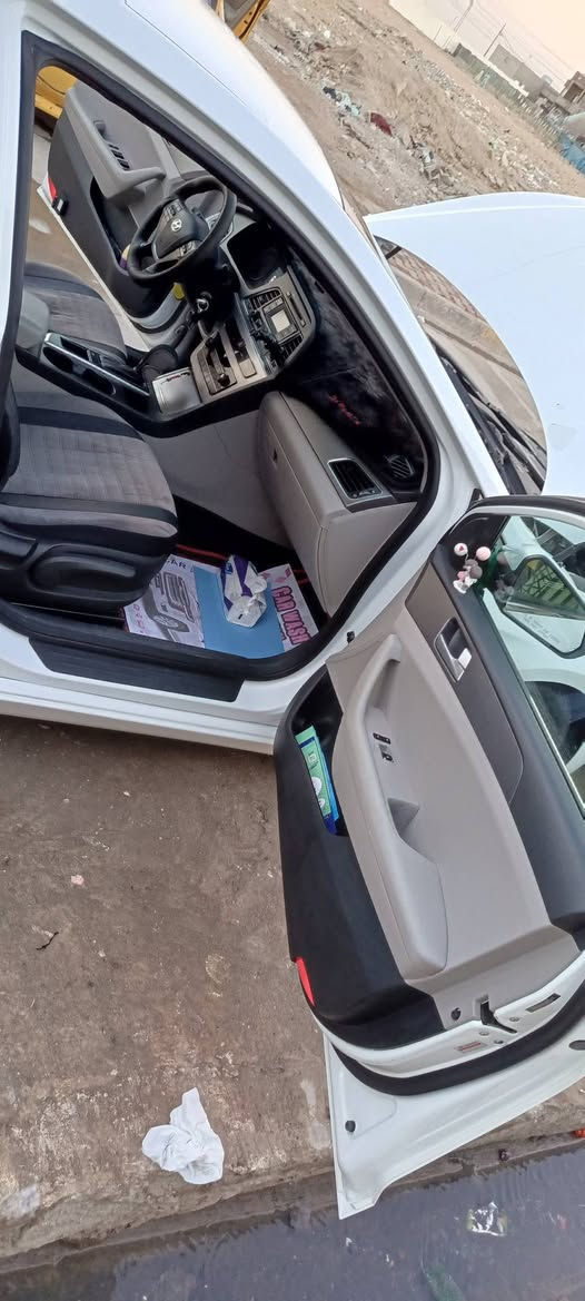 سوناتا ٢٠١٥ للبيع رقم سليمانيه تريد تحويل او وكاله سعرها ١٢٥ للستفسار اتصل.  ***********
