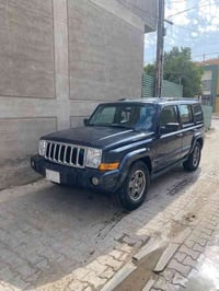 جيب كومندور ٢٠٠٨جديد مصبوغ احزام  لجمالية بدون حادث مكينه وكير كفاله ت...