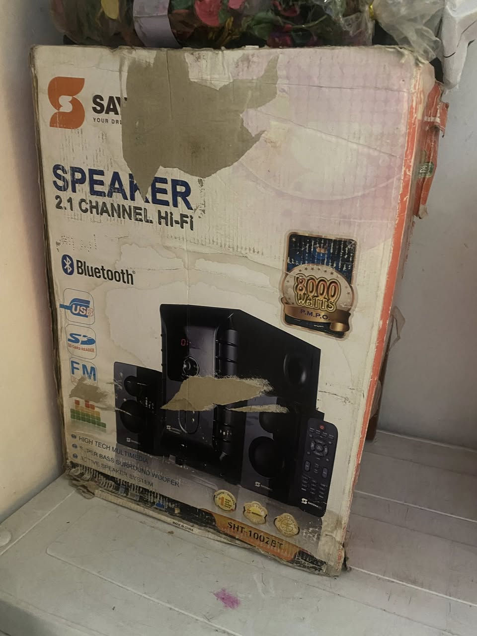 السلام عليكم قيم واخذ 
مجرات ملونه وميز وسماعات ستريو على الفحص وزوليه متر ونص في 2 تقريبا
للاتصال ***********
