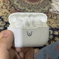 عندي chrombook 3180 12 inch 16 GB 4 GB ram وهم عندي لابتوب dell 14 inc...