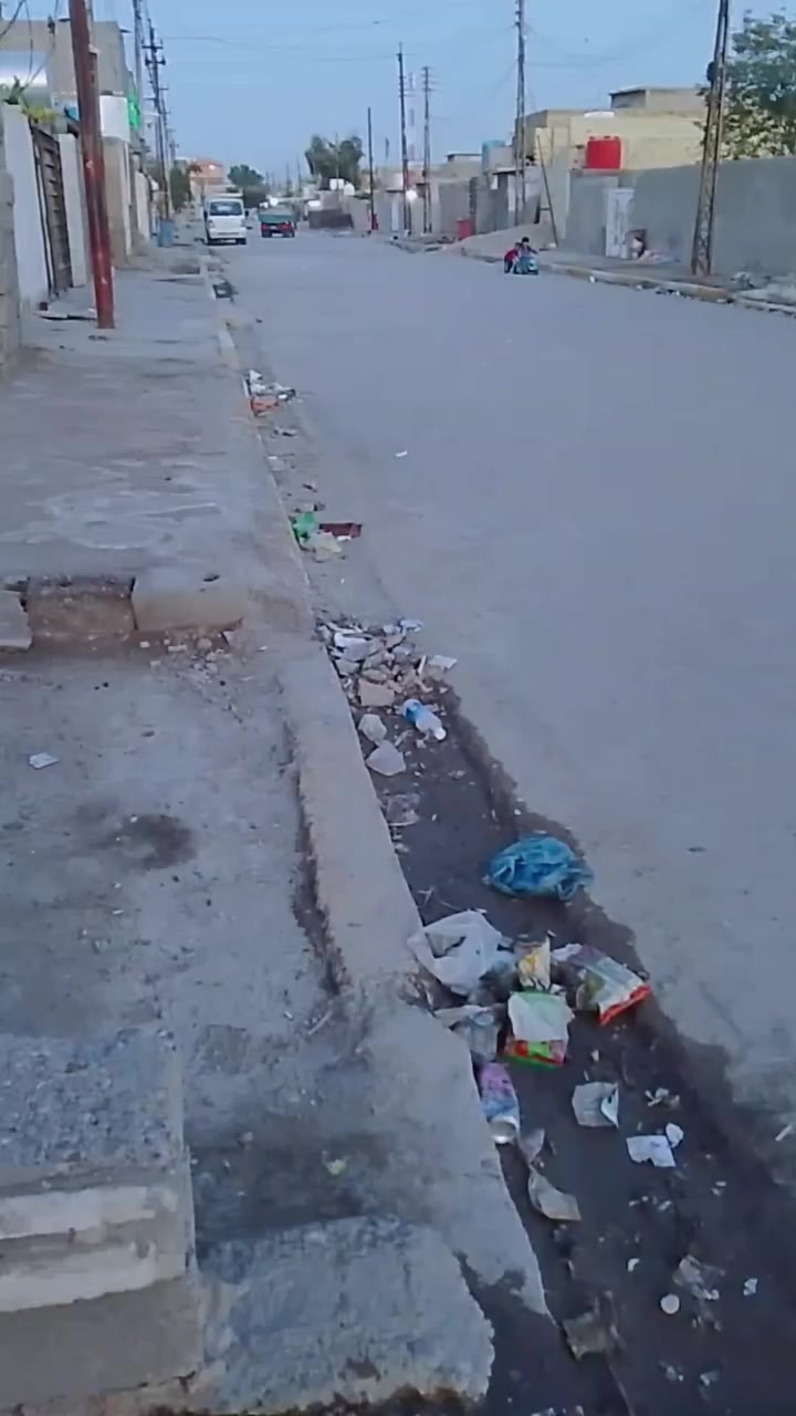 السلام عليكم بيت للبيع بالنقد وبالتقسيط مكان البيت بغداد المعامل قرب مطعم الحجي واجهه البيت 10 والنزال 25 سعر البيت اذا حاضر 37 واذا بالاقساط 45 مليون ***********
