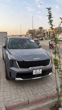 سورنتو موديل2025 وارد امريكي السياره فول  بنوراما بصمه لايت4عدسات شاشه...