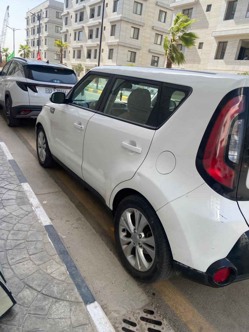 من رخصت الأمن المحترم 
للبيع سيارة صول موديل 2016 🚗
السيارة بيها حادث خفيف (جام لغ + باب)
المحرك والگير مكفولين 100% 💪
ماشية 100 ألف
مكان السيارة .بغداد
السعر المطلوب 11,500 وبيه مجال  للجادين 🤝
السيارة نظيفة 
📞 الاتصال: *********** او وات ساب
