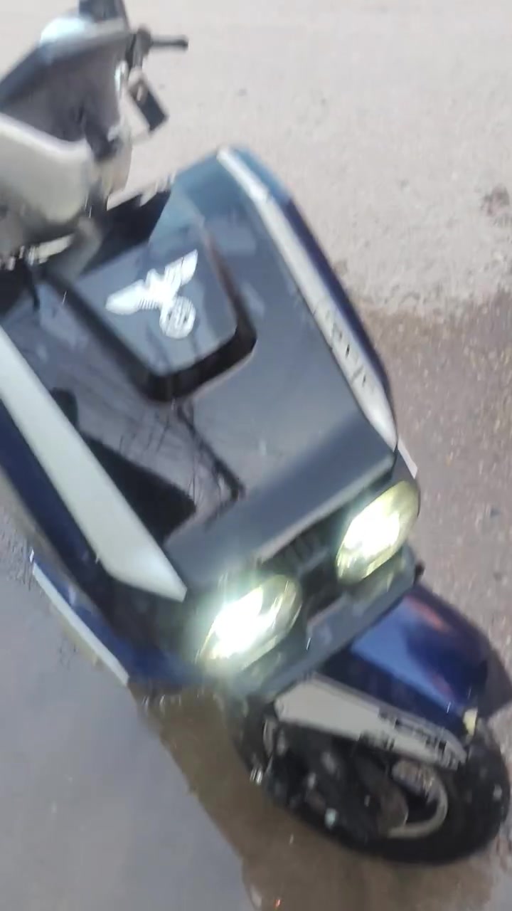 متاح دراجه بطاريات نص عمر كاملة السعر 350 بغداد الجزيرة السياحيه هاتف ***********

