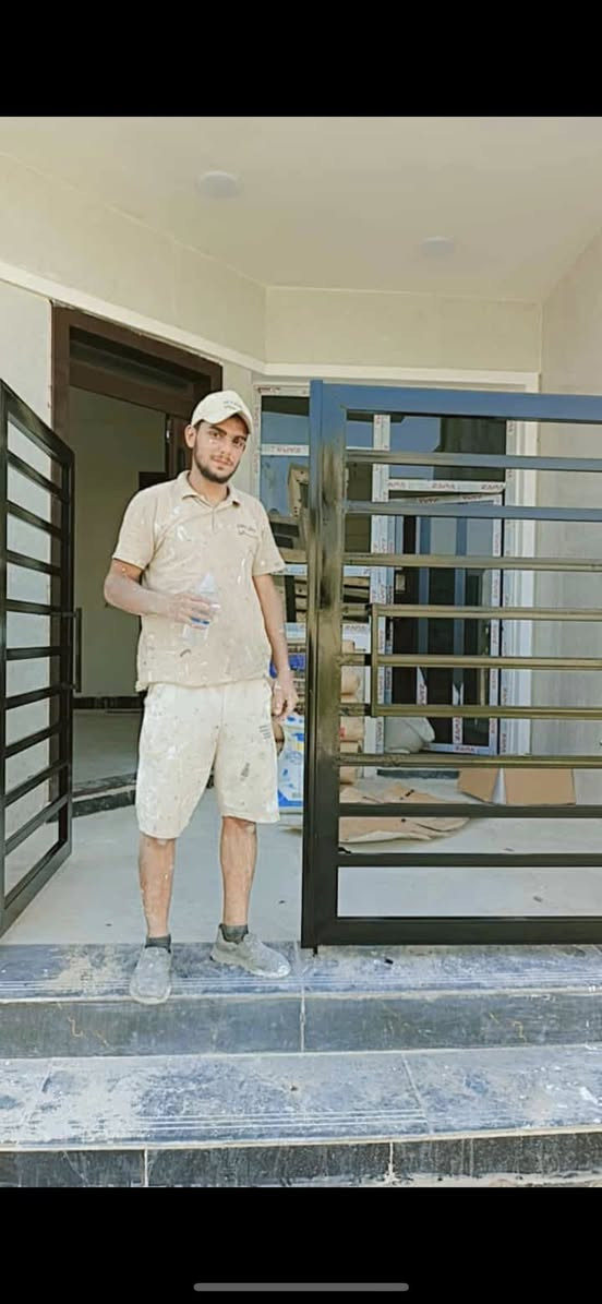 جانب من عملي صبغ حديد وجدران وواجهيات 
للأستفسار الاتصال على الرقم ( ***********) 
او مراسلة واتساب
