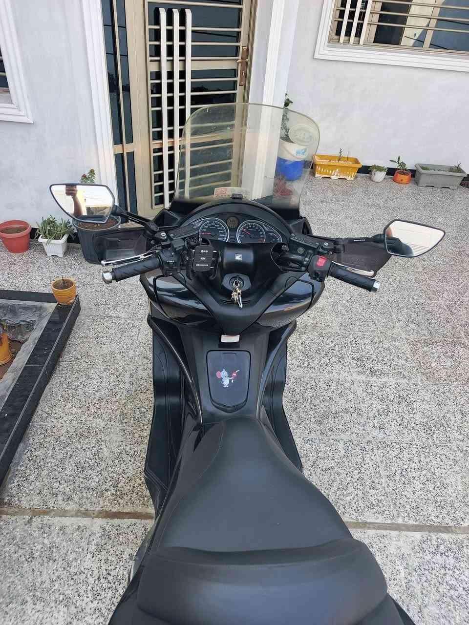 سلام عليكم دراجة سلفر ونج جيتي 400 كفالة عامة شلعة ومعدل خير من الله مكينة مكفولة ترايك وين مايعجبك 
جنطة 
عدة بلاديه
سكيورتي اوفر فجوج ذهبية ستان حساس بانزين كلة محسن دهن كله امزويل مكاني بغداد   متواجد واتساب او اتصل ***********
