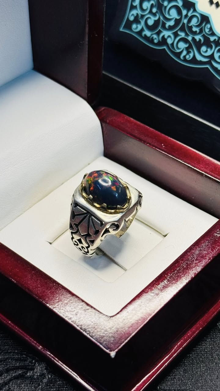 جملة - مفرد 💍

آوبال أثيوبي طبيعي ذمة 
صياغة يدوية الفضة 925

السعر غير ثابت ، راسلني خاص 

يوجد توصيل جميع محافضات العراق
للتواصل واتساب : ***********⁩⁩⁩⁩⁩
