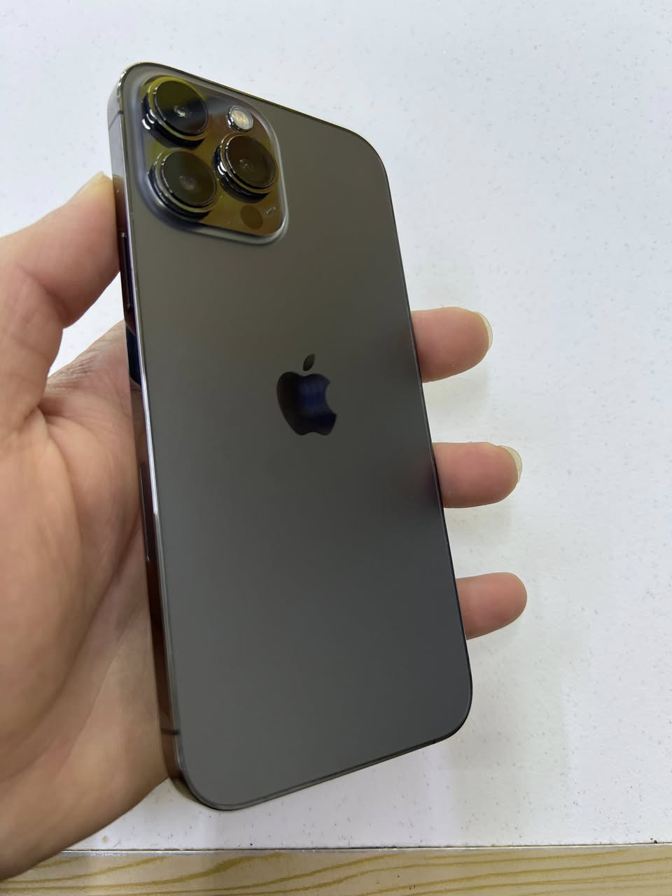 ايفون ١٣ برو ماكس 
نورمان ما مفتوح ما مبدل شي
ذاكره ١٢٨
بطاريه ٨٥ ما يصرف شرظ
تك نموذج m
السعر ٦٣٠ بي مجال
العنوان موصل ايسر حي وحده

اتصال ***********او خاص
