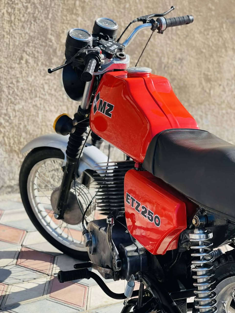 سلام عليكم مرخصت الادمن دراجه mz بدون سنويه للبيع كصه 3 لحيم بس بلخشم وممبين دراجه تعمير جديد ماكنيت مال ستوته دراجه خير من الله الاستفسار مكلف بلنشر هذا رقم راعيه***********
