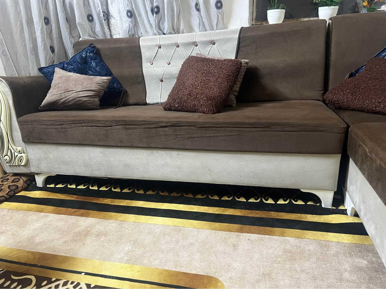 كاونتر mdf  مع ديوان 7 امتار وثلاجه ارجليك كلهن بشرط مع مجمده السراي يجي خاص مكاني كركوك *********** كركوك, العراق
