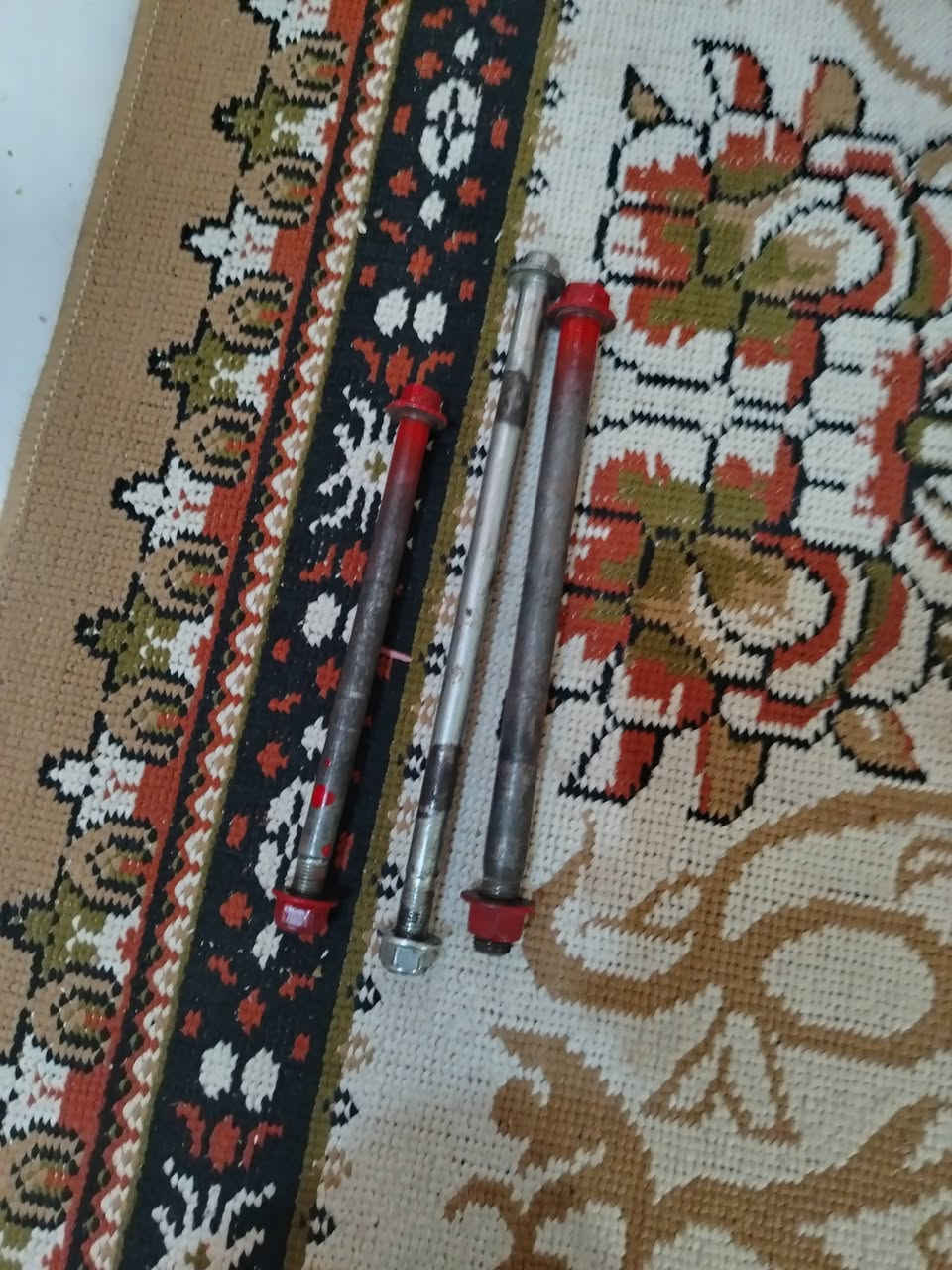 أغراض نامه إيراني للبيع  شلعه وحده    علق واني اراسلك
مكاني ميسان طريق الميمونه منطقه سيد منهل
واتساب ***********
