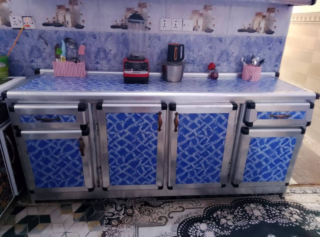 السلام عليكم كاونتر للبيع مترين في مترين السنق متره ونص مكان بابل كاونتر تزجام هاي النظافه اللي تشوفونها بالصوره موضحه سعر الكاونتر مع السنج 250 وبي مجال مكان بابل


**إذا كنت صاحب هذا الإعلان وتريد حذفه لأي سبب، رجاءا أرسل رسالة إلى الدعم الفني**