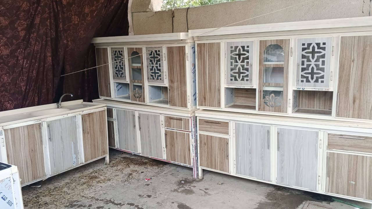 سلام عليكم كاونتر مبطن مرمر وطباخ الشراي هاذ رقمي للتواصل ***********العنوان القبله  4تالاف
