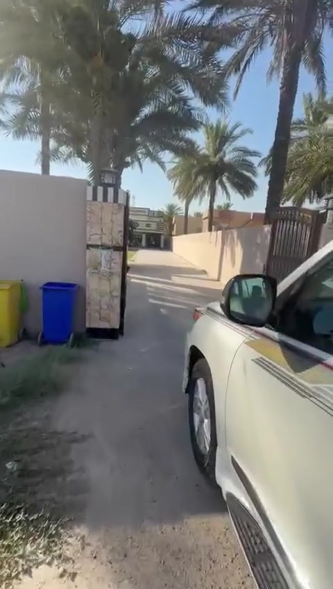 يا الله.
السلام عليكم 
بيت للبيع مساحه 1000متر طابو سند 25 العنوان بغداد المدائن قرب بوابه المدائن وجه على المشروع يبعد 100م من الشارع العام الاستفسار الاتصال ***********
