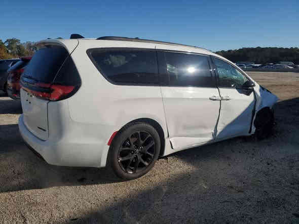 السلام عليكم 
للبيع فقط
كرايسلر باسفيكا
موديل 2025 آخر إصدار 
فول مواصفات 
ليميتد اعلى فئة 
مواصفات ( S )
بانوراما 
كشنات جلد 
كشنات سياحيه
كشنات تدفئة تبريد
ابواب كهربائية 
سيارة كلش حلوه
السعر الى الميناء ( 120 ) ورقه 

للتواصل متوفر فقط ( اتصال + واتساب) 
***********
