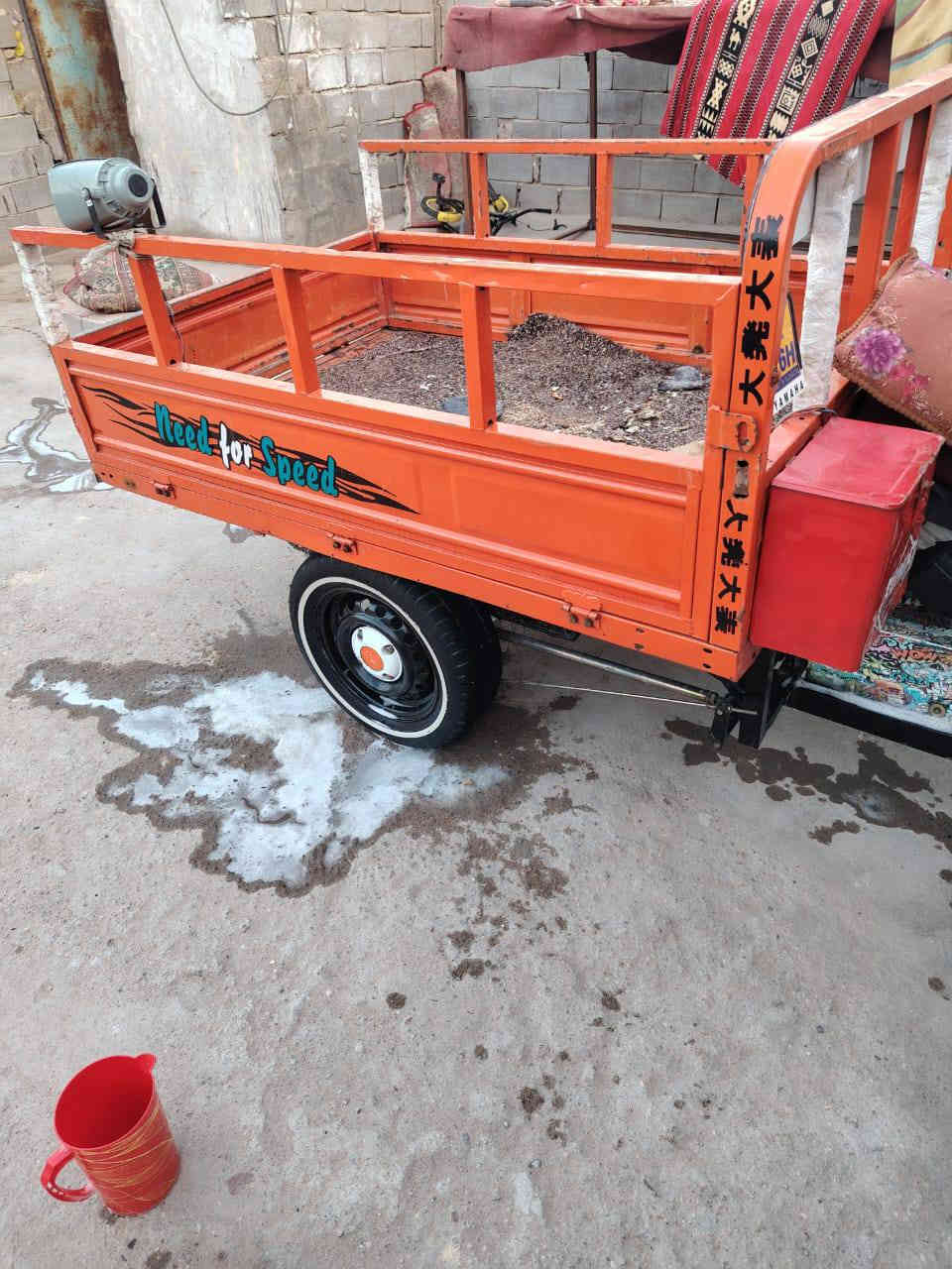 سلام عليكم ستوته تعمير كله جديد  محرك كارتون دور الشرطه مقابيل التاميم رقمي *********** مكلف بنشر خاص ماجاوب السعر1900وبيهه مجال قليل
