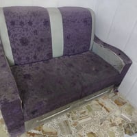 قنفه للبيع مستعمله حاله جيده السعر 25وبيها مجال مكان حي الغدير الرقم 0...