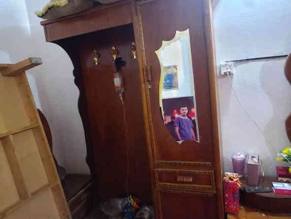 السلام عليكم اخوان غرفه امرتبه حيل نضافه 80/100 معايزها شي كنتور ٦ بيبان+ميز مرايه +تاج + جربايه+ ميز تواليت مكاني ديوانيه سعر 600 وبيها مجال مستعجل ع بيها تعال كلبها بعينك وبيك خير وتدلل رقمي ***********
