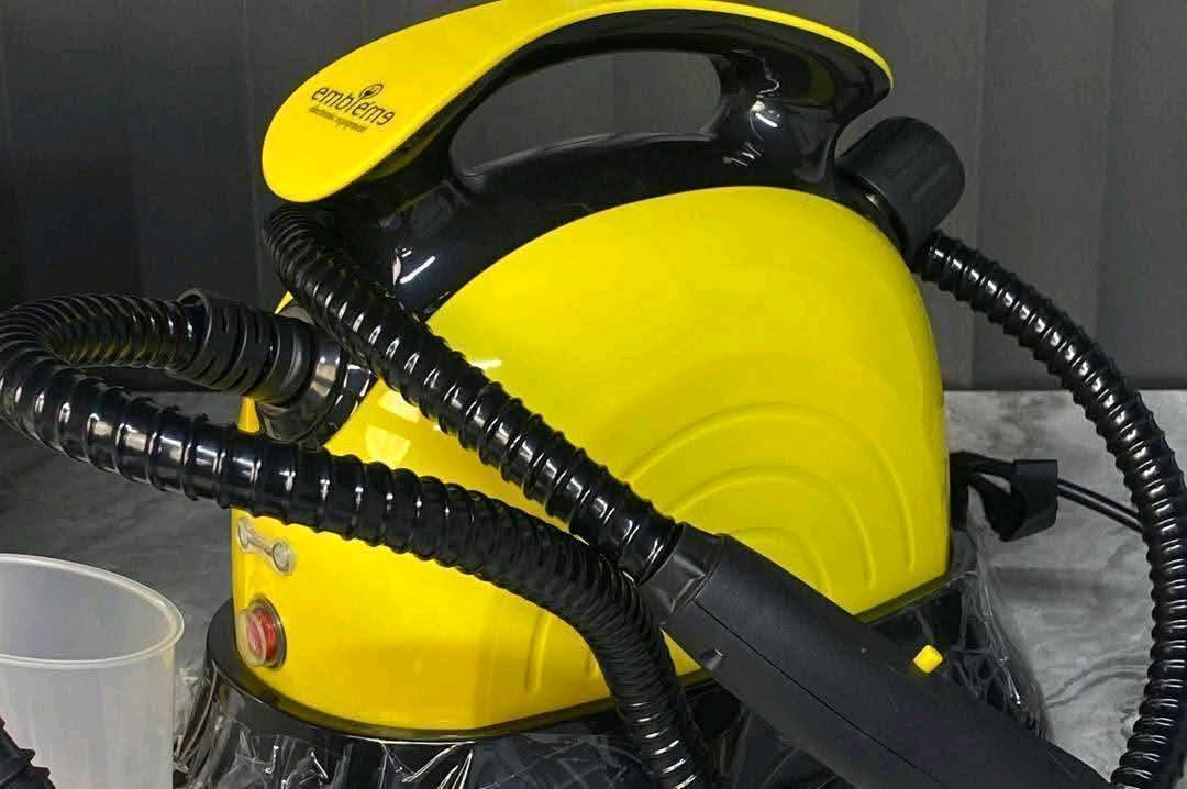 كمية محدوده 
جهاز التنظيف البخاري المحمول المتعدد الأستخدام
ماركة امبليوم الالمانية 🇩🇪✨
🔺منظف البخار
🔺بقوة 1500 واط
🔺متعدد الاستخدامات
🔺يحتوي على 10 ملحقات 
🔺درجة حرارة البخار تصل الى 100 درجة مئوية
🔺سعة البويلر 1.1 لتر من الماء
🔺بويلر مغلون من الالمنيوم
🔺سهل الحمل والاستخدام
تنظيف الأرضيات بكل سهولة وعملية وتنظيف اثاث المنزل والمفروشات مثل السجاد والموكيت والمطابخ والجدران
بواسطة ضخ بخار قوي جدا ومستمر مع ملحقات عديدة لتسهل عملية التنظيف وازالة اصعب الدهون والبقع

🛑مع ضمان حقيقي لمدة سنة من تاريخ الشراء🛑 
‏‎
للحجز والاستفسار على الخاص 
او على الرقم واتساب ***********
التوصيل لجميع المحافظات 

