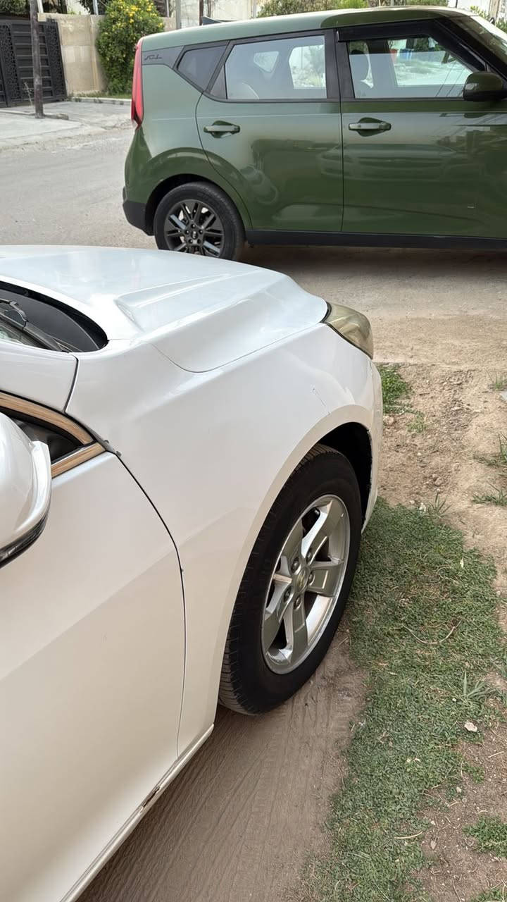 ماليبو 2016
محرك 2500
بيها قطعتين صبغ فقط 
سياره جاهزه ونضيفه 
كير محرك صدر تبريد كهربائيات خير من الله 
السعر 88 
عنوانها بغداد الغزاليه 
***********
