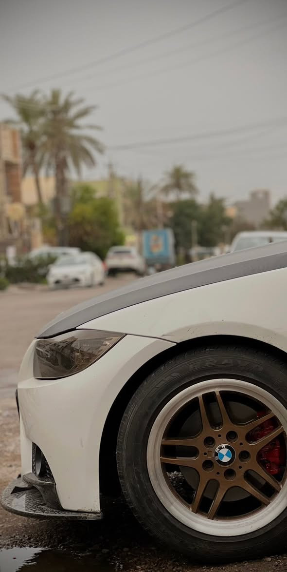 للبيع 
Bmw e90 🇩🇪🔥
موديل : 2008 محدثه 2011 
مكينه : n52 3000 كلش حلوه مكينتها 
السياره مصروف عليها خير من الله 
الاضافات : 
_دشبول شاشه دجتل مال حديث ( الكيجات الاصليه موجوده )
_شاشه اندرويد 
_ستيرن x5 شفتات فيك 
_دعاميه اماميه m ولحيه وكفرات بلوجكتر m 
_لايتات وبلوجكتر زنون و المازده محدثه نفس ماموضح بالصور 
_وياله m مصبوغات صبغ درجه اولى وتايرات جديده كلش 
_ سكوبات مري جانبيه كاربون زعانف كاربون وسبايدر كاربون ومطريات e90 
_ السياره عليها كزوز ريمونت كتم تام وصوت كلش حلو ( الصالنصات الاصليه مالتها موجوده ) 

السياره مابيها نقص اي شي ادامه كامله قبل كم يوم مسويلها كير ودهن كير جديد منضومه راديترات كامله جديده منضومه بانزين جديده منضومه مي جديده 
التبريد مشتغله يم علي هدف والمعرف لايعرف تبريدها منضومه جديده 
غرفتها كلش حلوه ونظيفه 
والسياره بالحقيقه احلى من الصور ومعروفه 
بيها صبغ مو حزام بس نكول حزام السونار راسلني خاص ويوصلك 
السياره رقم بغداد بأسمي تحويل مباشر والسنويه ساقطه مالتها 
السعر 105 وبيها مجال للشراي 
العنوان ؛ بغداد حي الجامعه قرب نفق الشرطه 
للتواصل : ***********
