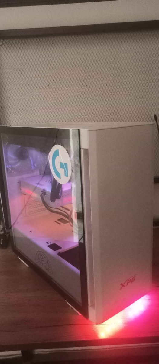 Pc كيمنك 
i7-6700 CPU 3.40GHz 
رامات g١٦ ddr4 2400 سرعه 
كارت rx 580 8g ddr5 
هارد ٢٥٦ ssd 
مبرد مائي دبل فإن ارجيبي 
كيس براند قوي ارجيبي  جميع الكيس بضغطه 
مراوح اناره ارجيبي
بورد ازوز يقبل سابع و سادس 
بور سبلاي ٤٠٠ واط ٨٠ بروز 
اغلب الالعاب شغل 
رقمي ‏‪***********‬‏ اتصال 
*********** وتساب 
بغداد بغداد, العراق
