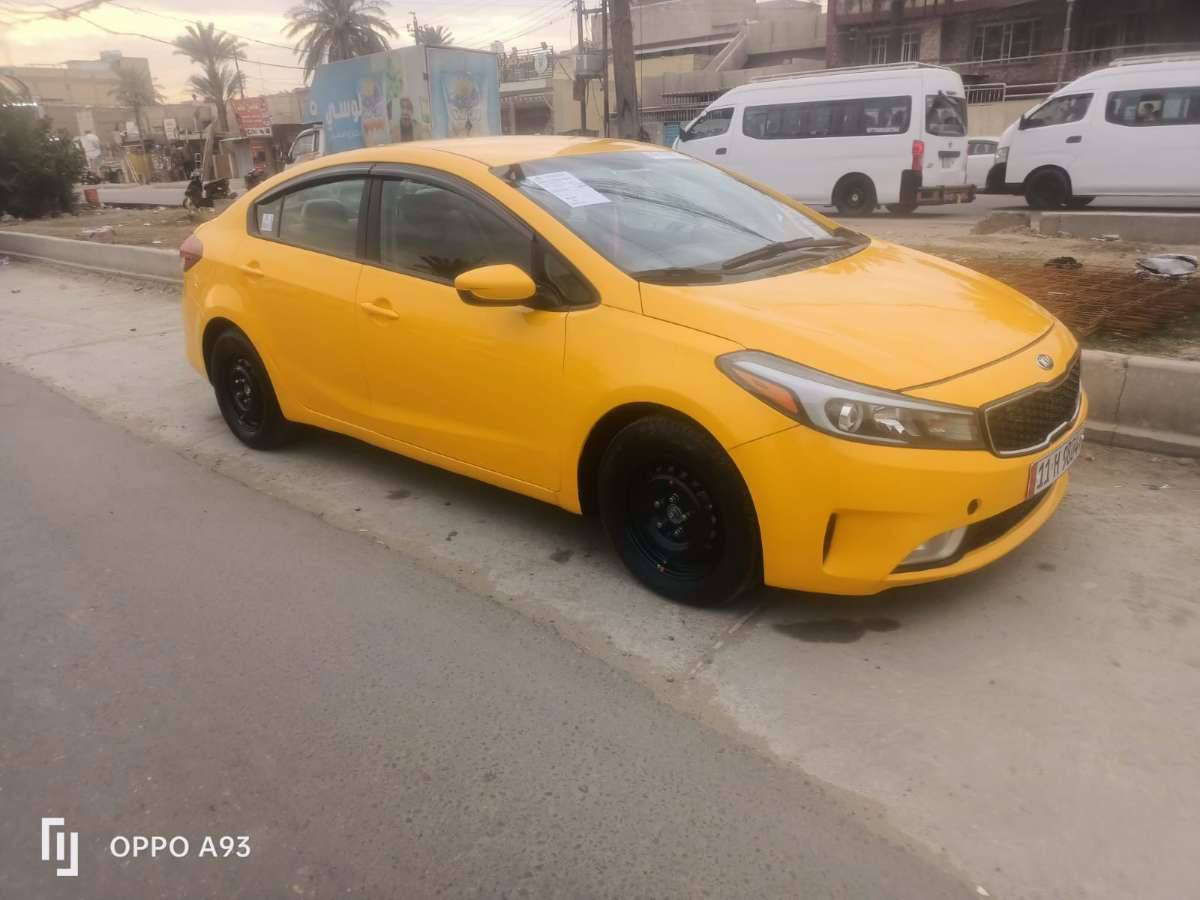 السلام عليكم
كيا فورتي 2018 وارد امريكي 
حادث بين البنيد والجاملغً بدون دواخل كامله من كل النواحي تخم تاير الصدر والحداديه كفاله عامه 
كير محرك  تبريد كلة جاهز 
بغداد مدينة الصدر 
&120 بيهةٍ مجال 

***********
