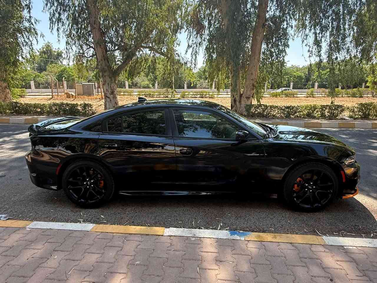 جارجر موديل ٢٠٢٣
فئة Gt
ماشية ٢٦ الف ميل
رقم اربيل
الضرر صفحة صبغ بسبب الشخط
سيارة بدون قطرة دواخل بجم امامي وخلفي كبس  
ايرباك فقط بردة طرف السايق وراجع شركة
هزتها لحد شهر ١٢ بعني بعدها مخلصان
دينار مصرف مبيها 
السيارة احلى من الصور 
مكانها كركوك
ملاحظة بطاقة بنزين موجود بيها
للاستفسار اتصال على 
***********
***********
