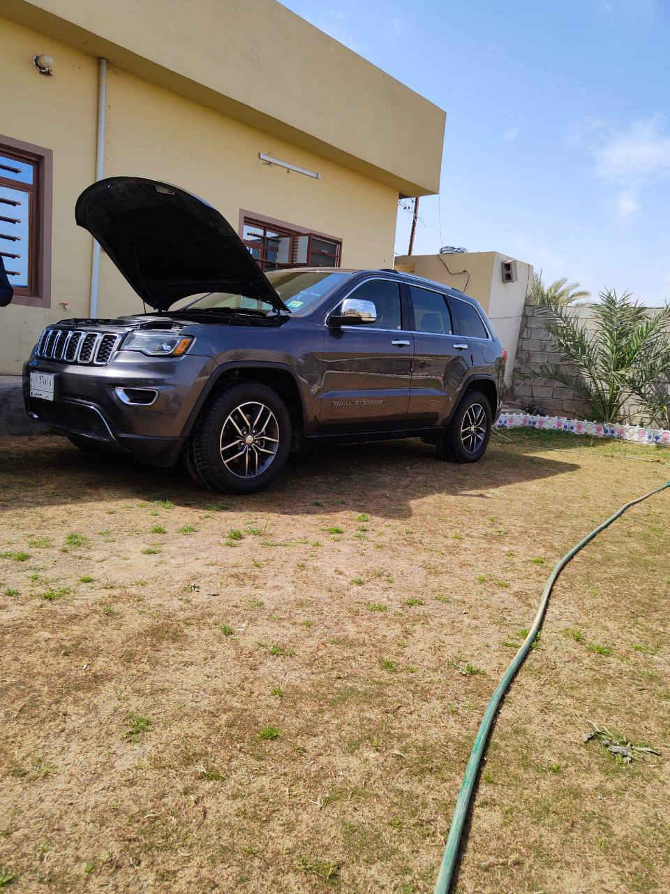 سلام عليكم للبيع
جيب كراند شيروكي لمتدد اخوان مكلف بالنشر الاتصال عل صاحب الرقم

موديل 2017

فول السيارة عل وضع الشركة 

عدة تبديل الدبلات الامامية فقط 

سيارة مال بيت 

مواصفات :

1-كشنات جلد 

تدفئة + تبريد 

2-ستيرن هيتر 

3-تحكمات ستيرن + شفتات 

4- بنوراما السقف 

5- صندوق كهرباء 

6-نظام نقاطة عمياء 

7-حساسات خلفية + رادار 

8-قطعتين تبريد 

9- مودات قيادة 

10- كير ماوس 4*4

11-كير 8 سرعات 

12- سماعات + دمام خلفي 

13-جام اوتو 

14-رقم ديالى 

15-كشنات خزن ميموري

سيارة ستيراد عل ايدي لحد الان 

ضرر موضح بل سونار. يوجد شخط خفيف. 

السعر المطلوب 235$ بيها مجال 

مكان السيارة ديالى خان بني سعد

رقم الهاتف /***********
