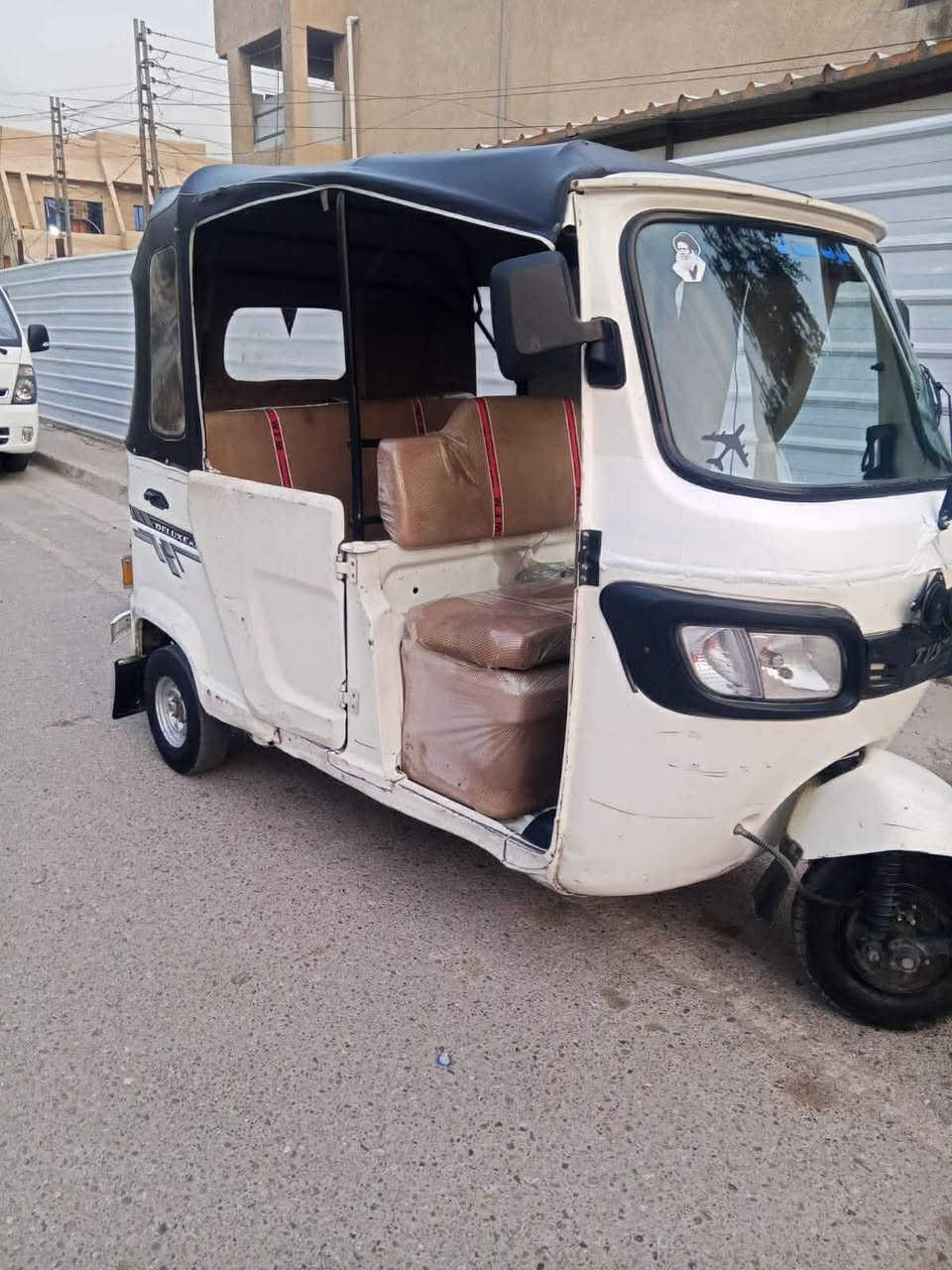 تي في اس للبيع 2021 مرقم وكامل ونضيفه مكاني بغداد حي الجهاد السعر 7 ملاين وبيه مجال
***********
