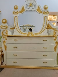 غرفه للبيع نظيفة الاتصال على الرقم 07829832896